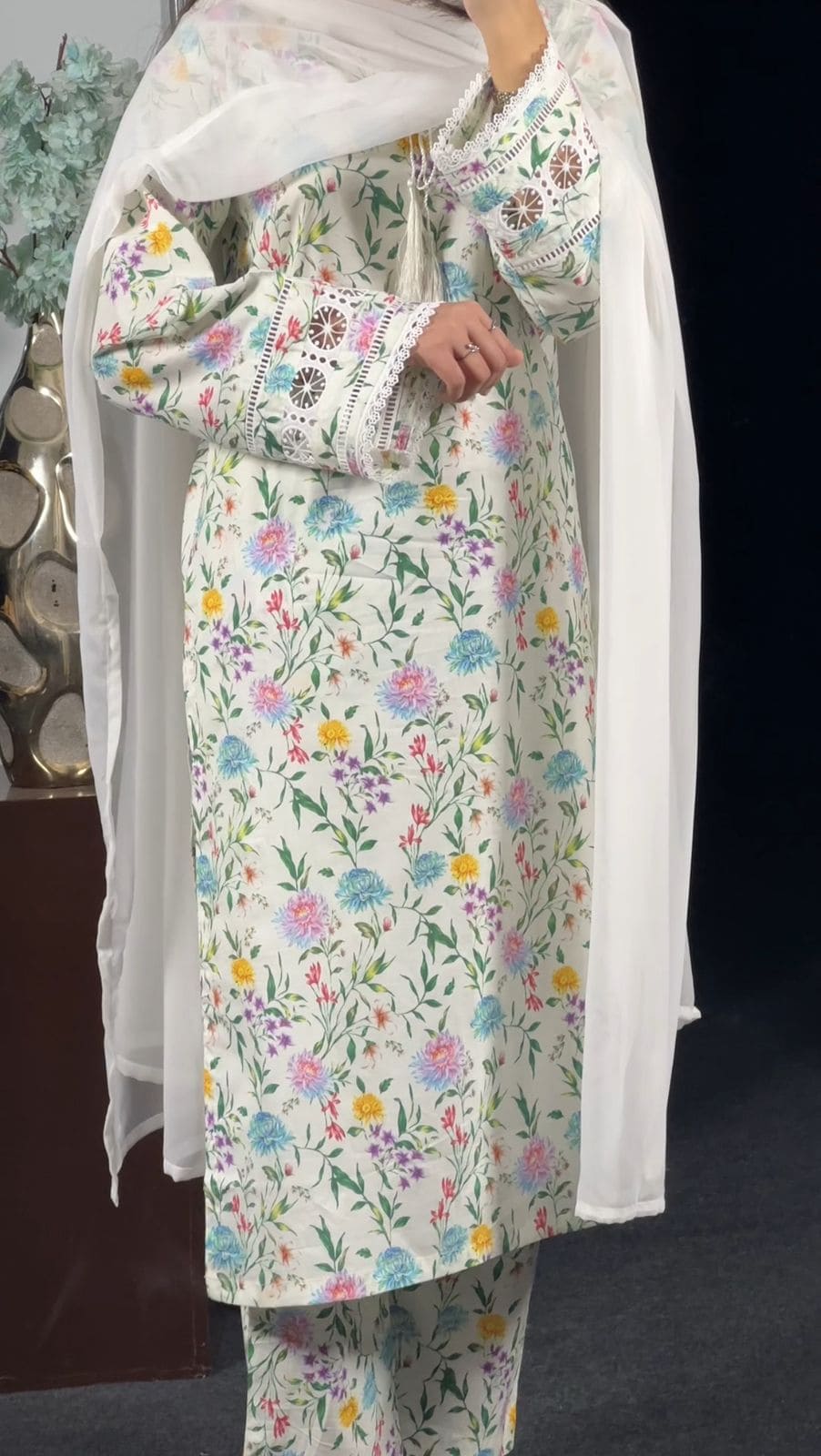 ARA-620- White -3Pc Ready To Wear Printed Lawn Dress